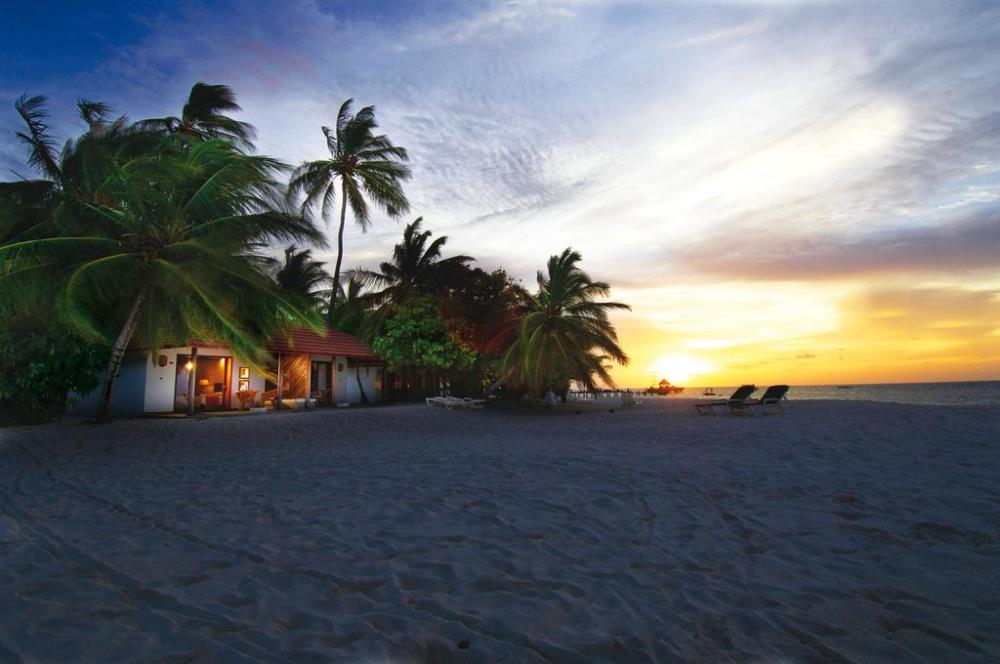 content/hotel/Diamonds Athuruga Island/Accommodation/Beach Bungalow/DiamondsAthuruga-Acc-BeachBungalow-03.jpg